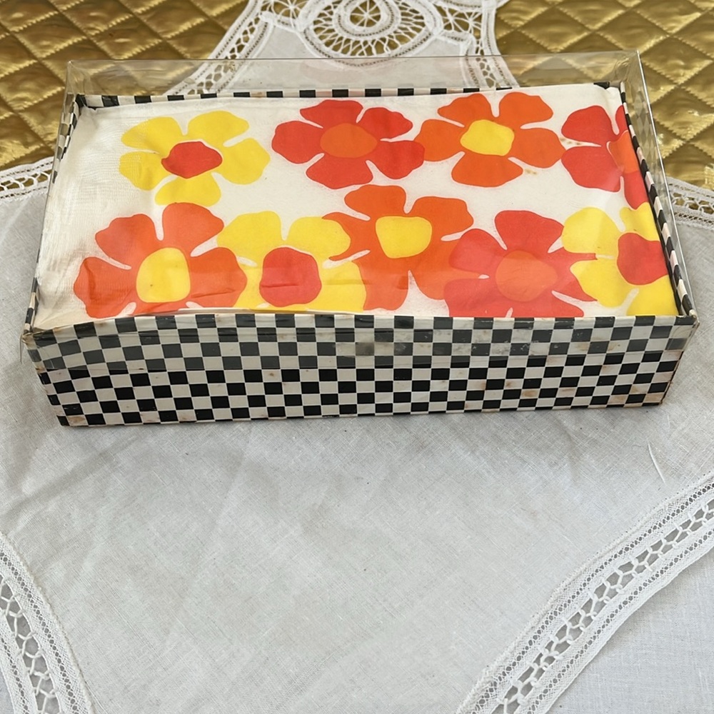 1977 RETRO Party House Guest Tow ,Dinner Napkin VINTAGE - Picture 2 of 6